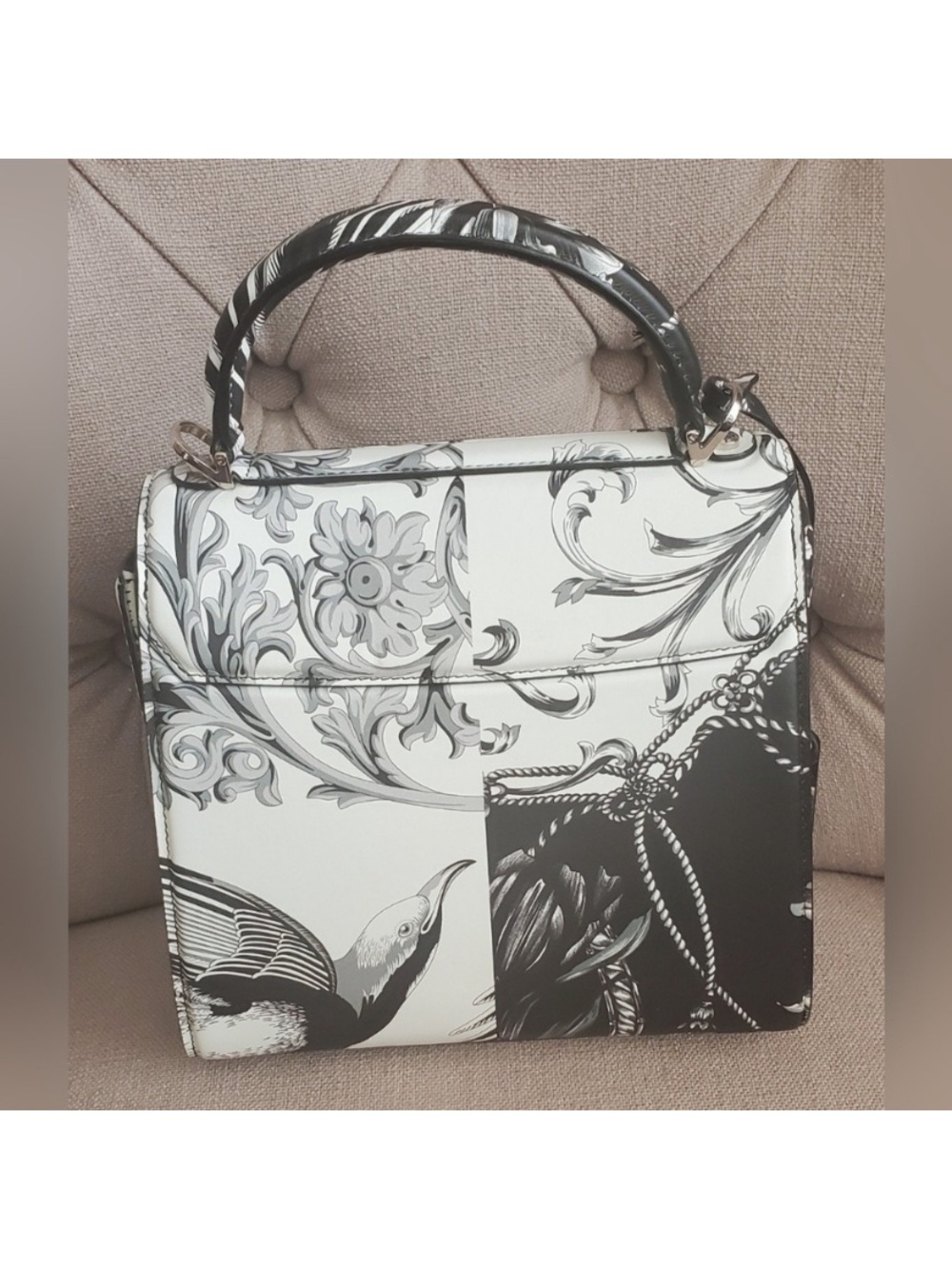 Ferragamo Black and White Baroque Patchwork Boxyz Bag "Limited Edition " - Picture 3 of 13